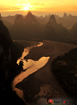 Yangshuo photography-Xingping Section, breathtaking beauty of the sunset