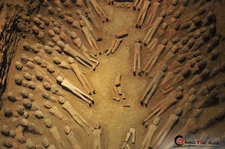 Naked Warriors in Hanyangling Mausoleum