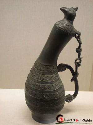 Ewer with a Bird-shaped Lid, Warring States Period (475BC-221BC)