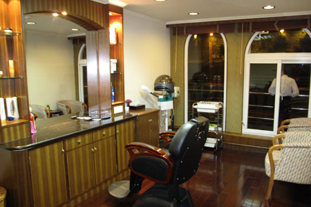 Victorial Express Cruise Beauty Salon