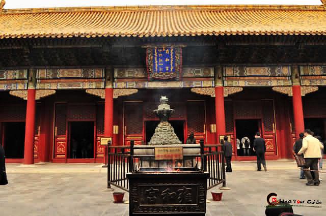 Lama Temple