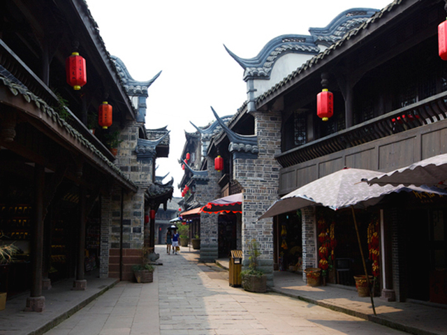 Huanglongxi Ancient Town 