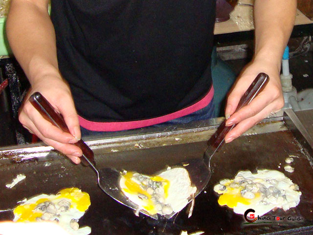 Oyster Omelette Frying