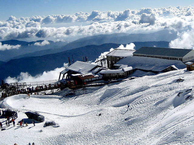 jade dragon snow mountain