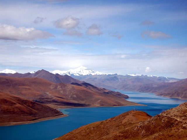 Yamdrok Lake