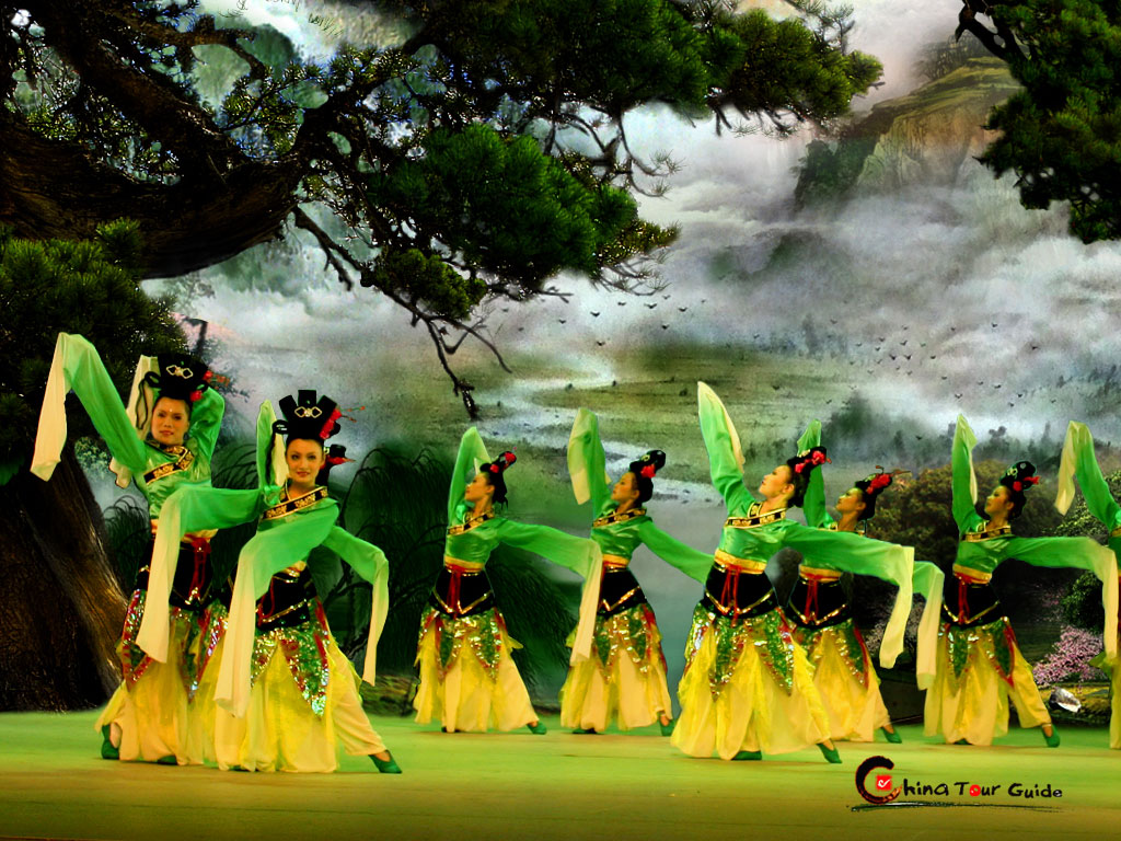 Tang Dynasty Show Spring Outing