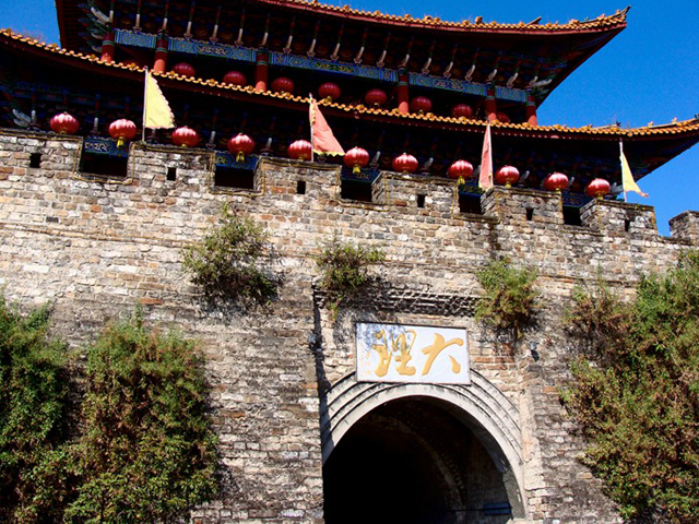 ancient city wall of Dali