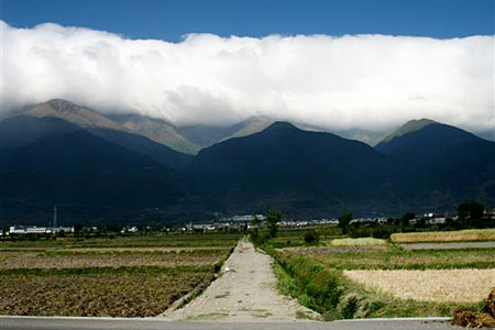 Hiking in Mt. Cangshan