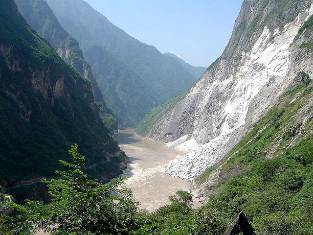  tiger leaping gorge