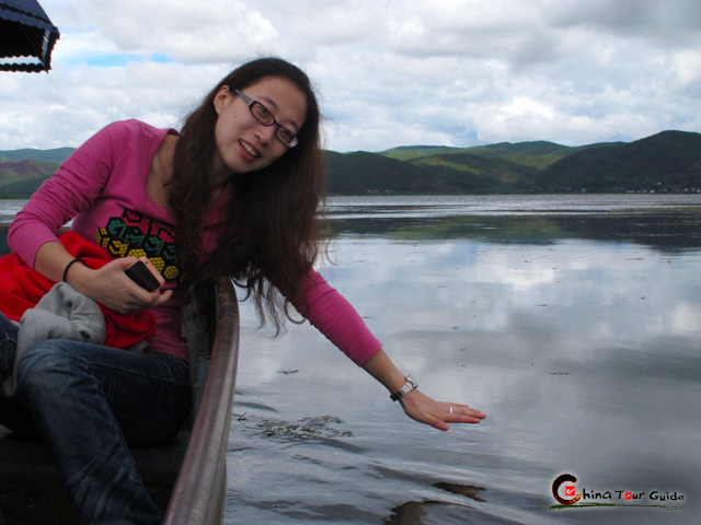  boat cruise on lashi lake