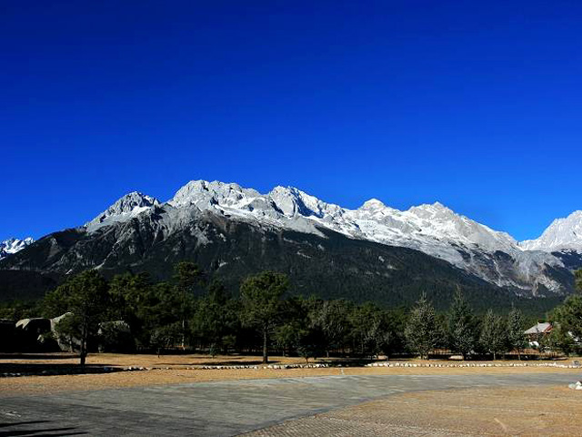 Jade Dragon Snow Mountain