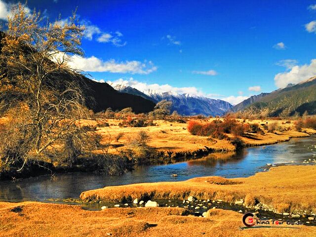 Amazing sceneries along the railway