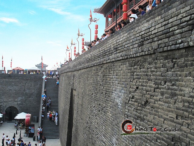  Cycling on the Ancient City Wall