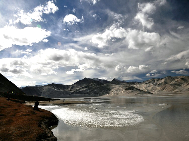 Karakul Lake